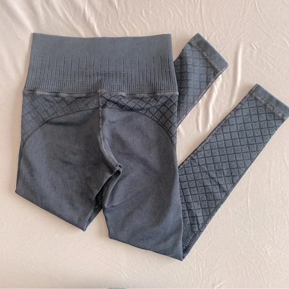 Avocado Vintage Denim Moto Leggings - Picture 3 of 11